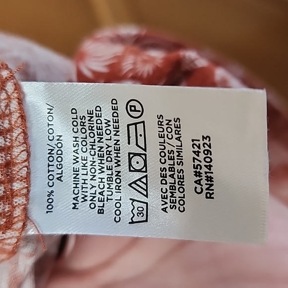 EUC Loft Sleeveless Tee - Picture 4 of 4